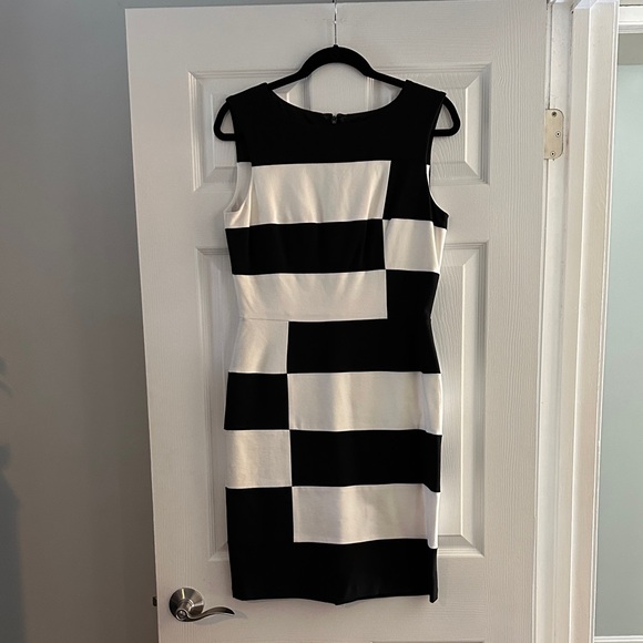 White House Black Market Dresses & Skirts - White House Black Market Geometric Black and White Mini Dress